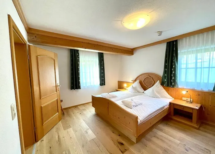 Naturhotel Reissenlehen 호텔 4*