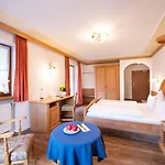 Naturhotel Reissenlehen 4*